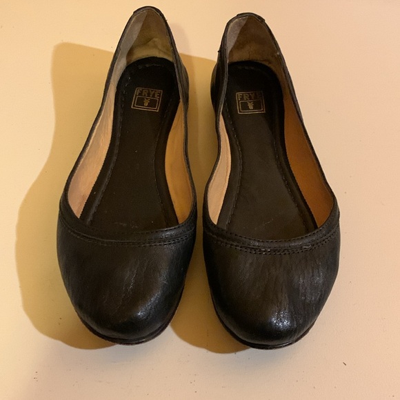 Frye flats - Picture 3 of 5